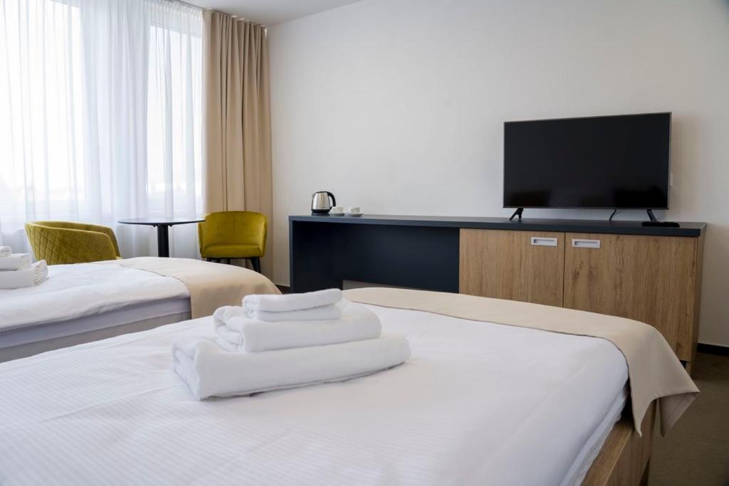 Wellness Hotel Mestska Plavaren Trebisov Eksteriør billede